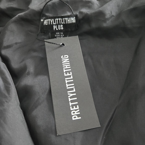 PrettyLittleThing Women's Long Faux Leather Textured Black Trench Coat 14 - Picture 11 of 16